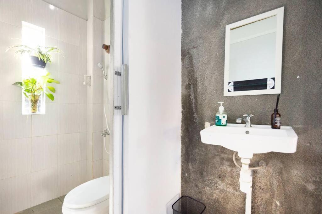 Teras Sabin Hotel Ngabean Eksteriør billede